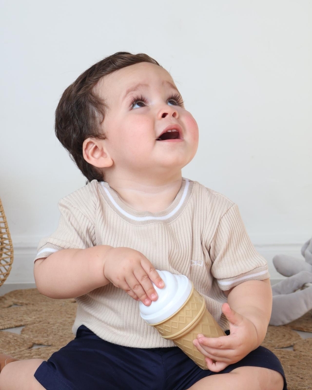 CAMISETA PARA NIÑO ACANALADA COLOR BEIGE_2