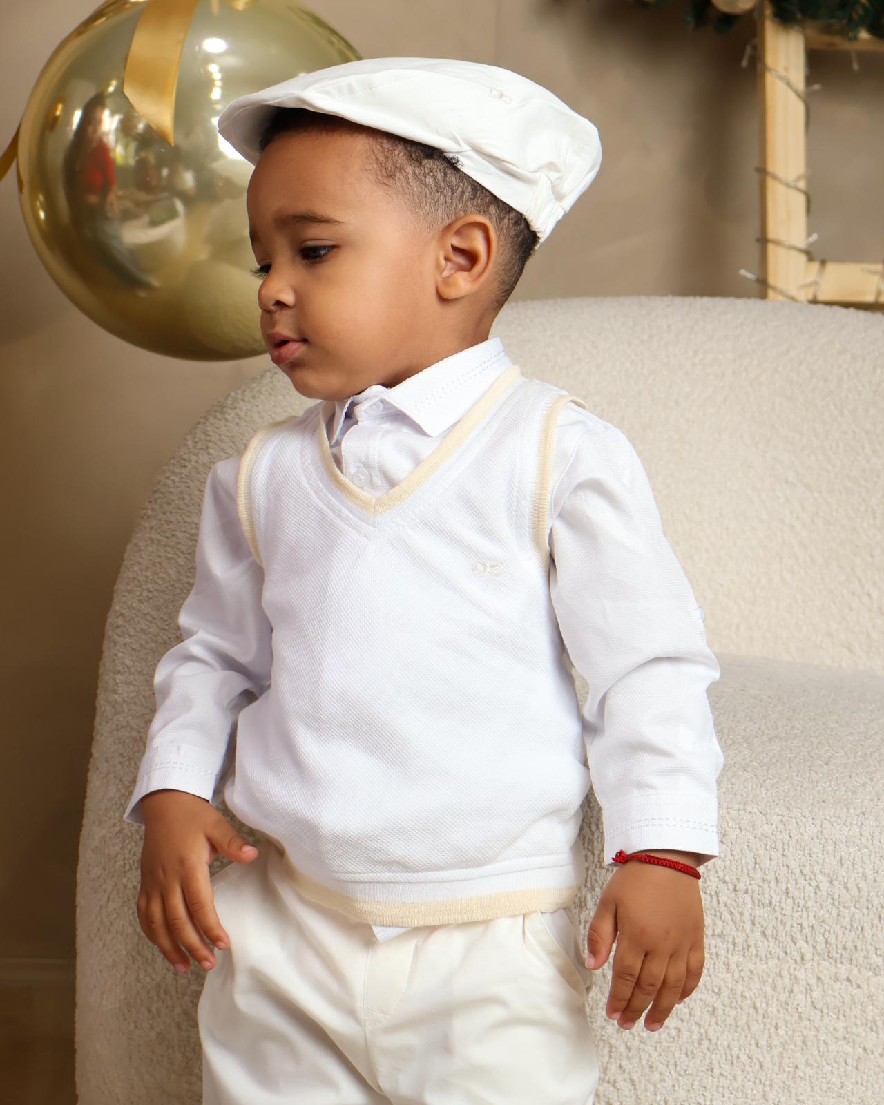 CONJUNTO DE NIÑO MANGA LARGA CON CHALECO COLOR BLANCO Y HUESO _2