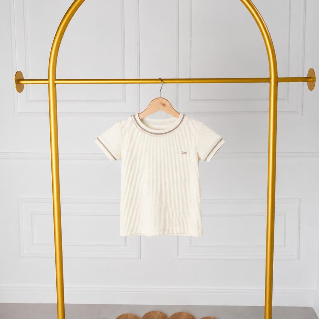 CAMISETA PARA NIÑO ACANALADA COLOR CREMA_1