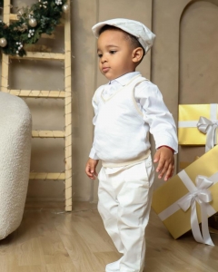 CONJUNTO DE NIÑO MANGA LARGA CON CHALECO COLOR BLANCO Y HUESO _1