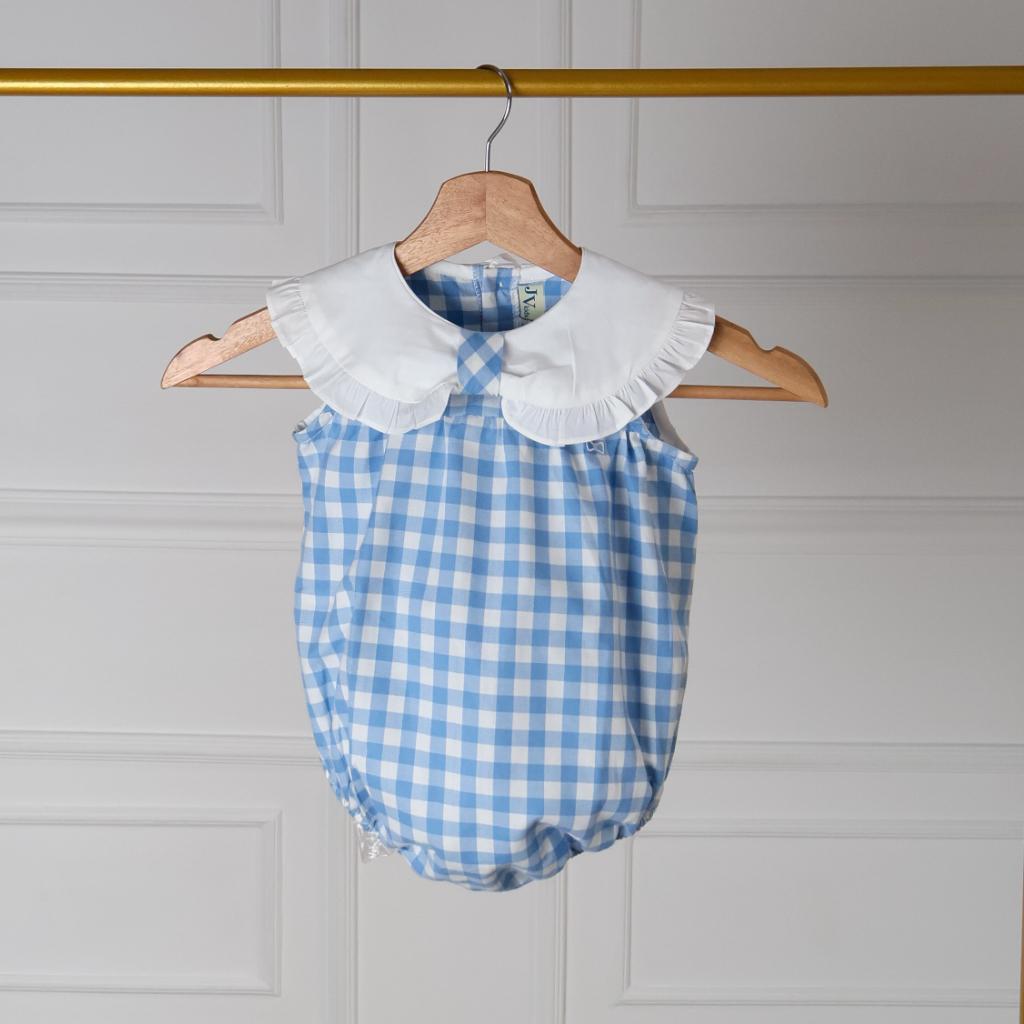 MAMELUCO DE CUADROS PEQUEÑOS COLOR AZUL CON CUELLO BLANCO _1