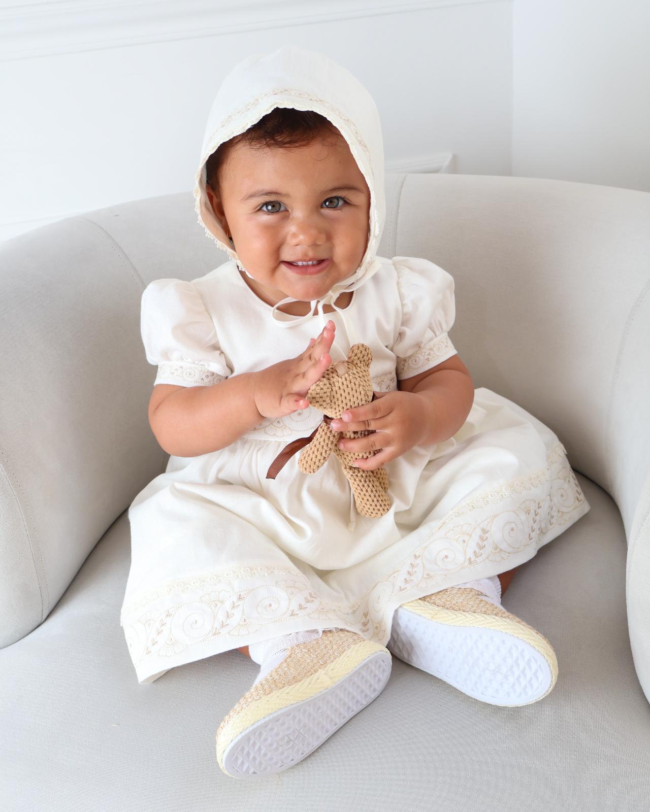 VESTIDO DE BAUTIZO MARFIL PARA NIÑA CON BORDADO BEIGE_2