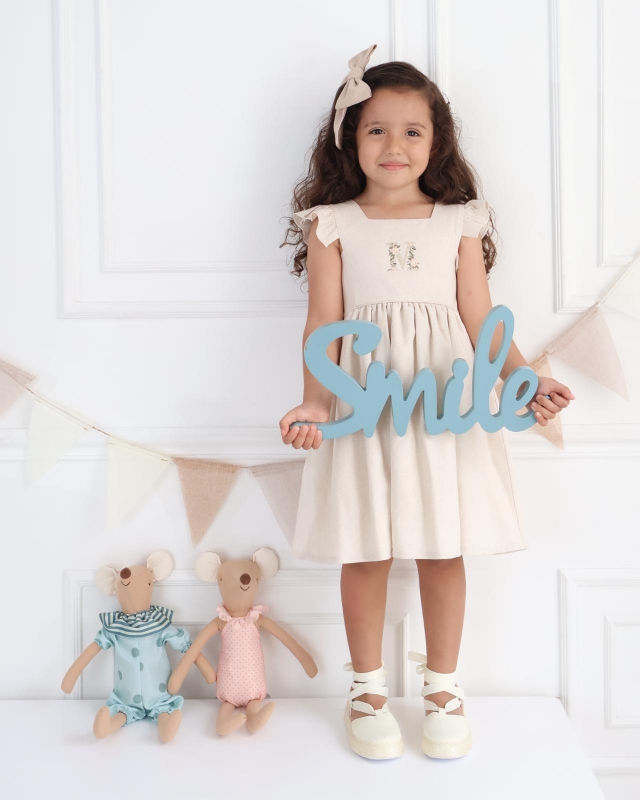VESTIDO CORTO DE NIÑA PERSONALIZABLE COLOR BEIGE_2