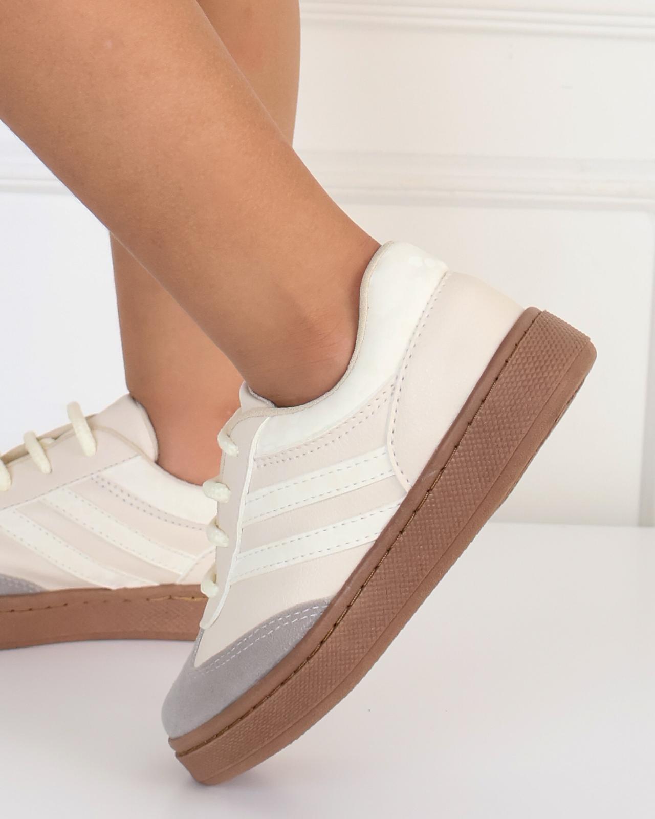 TENNIS PARA NIÑA COLOR BEIGE HUESO CON ROSADO_3